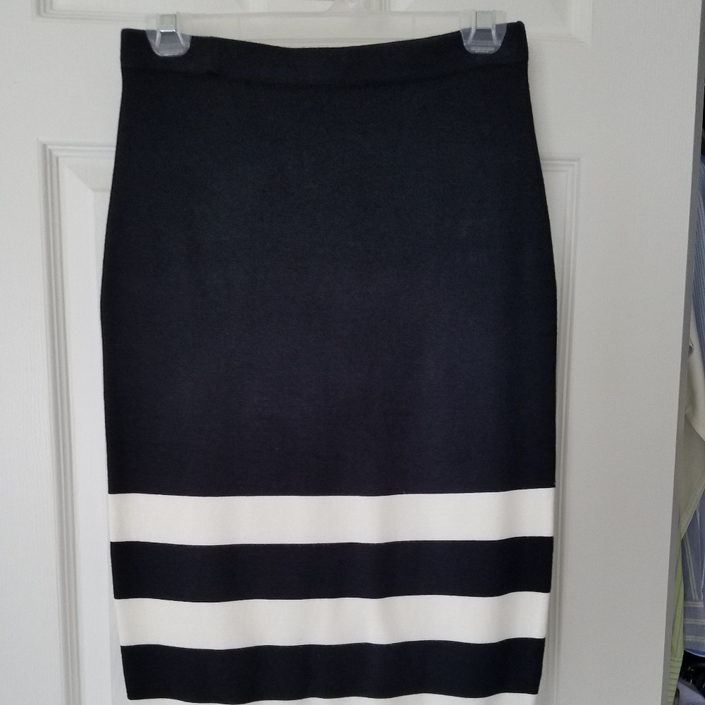Elle Fitted Black & Off White Midi Stripe Sweater Skirt NEW
